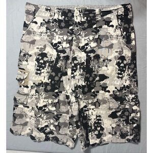 Vintage Y2K Route 66 Cargo Shorts Mens 34 Black Camo Skull Pocket Cyber Grunge